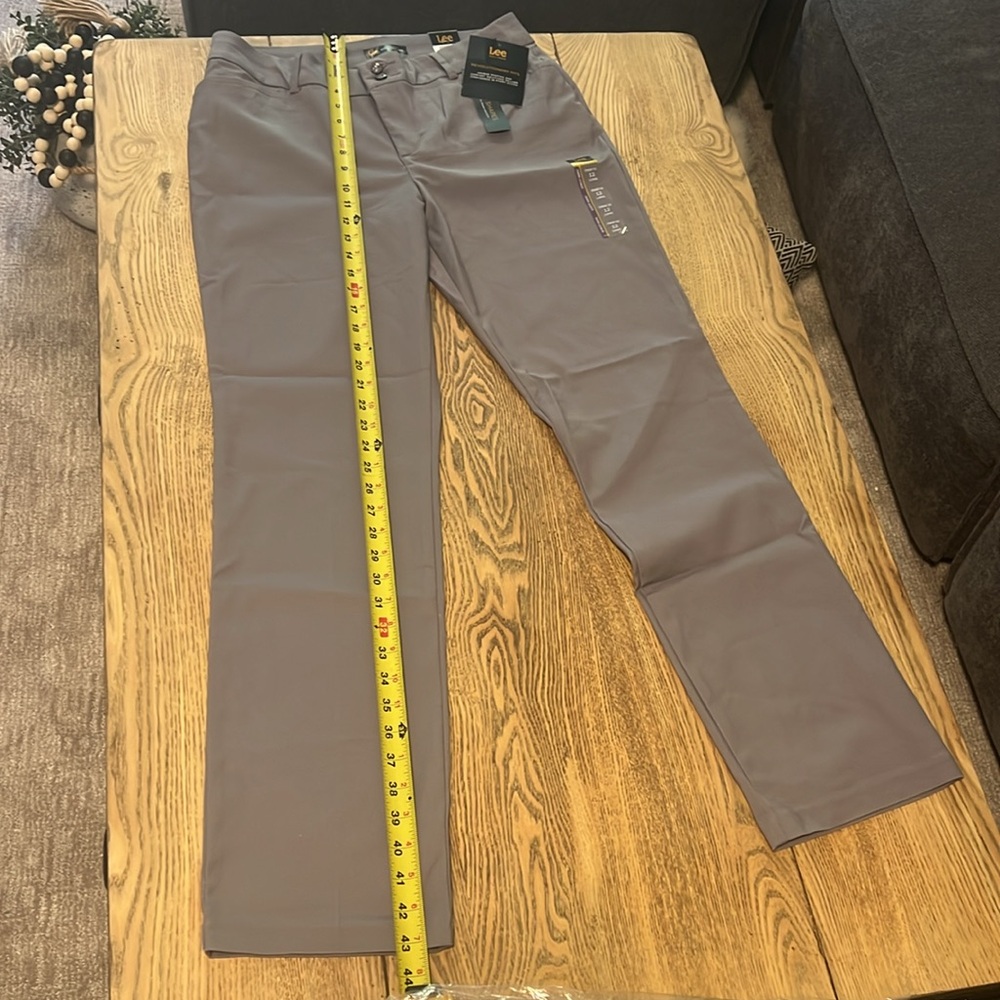 🌸3/$40🌸 NWT Lee Pant - Picture 13 of 14